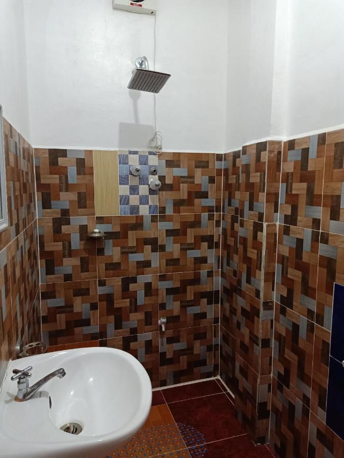 פנגלאו Lennon'S Place Backpacker Hostel מראה חיצוני תמונה